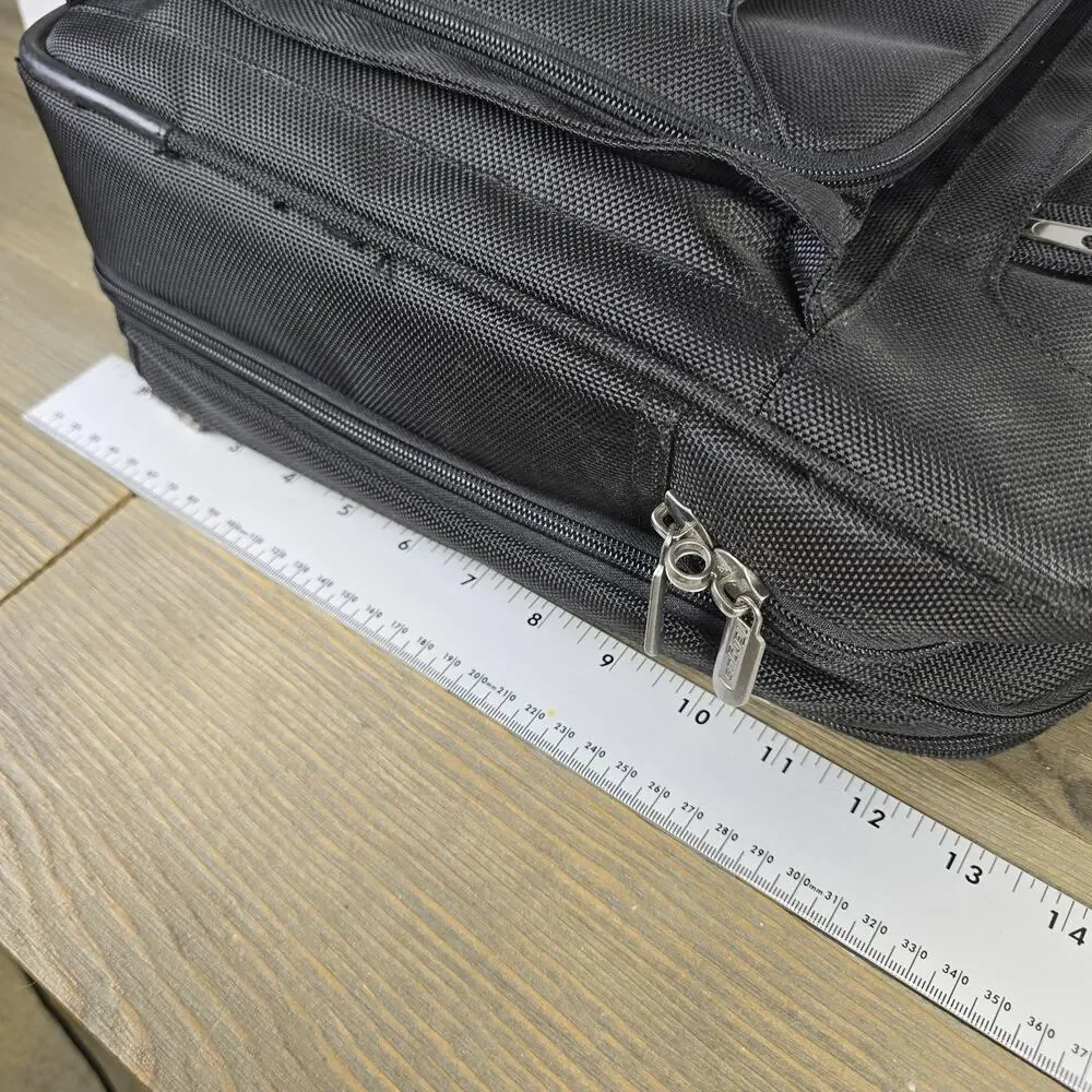 Targus Zip-Thru Laptop Briefcase Black Nylon with Laptop bumpers